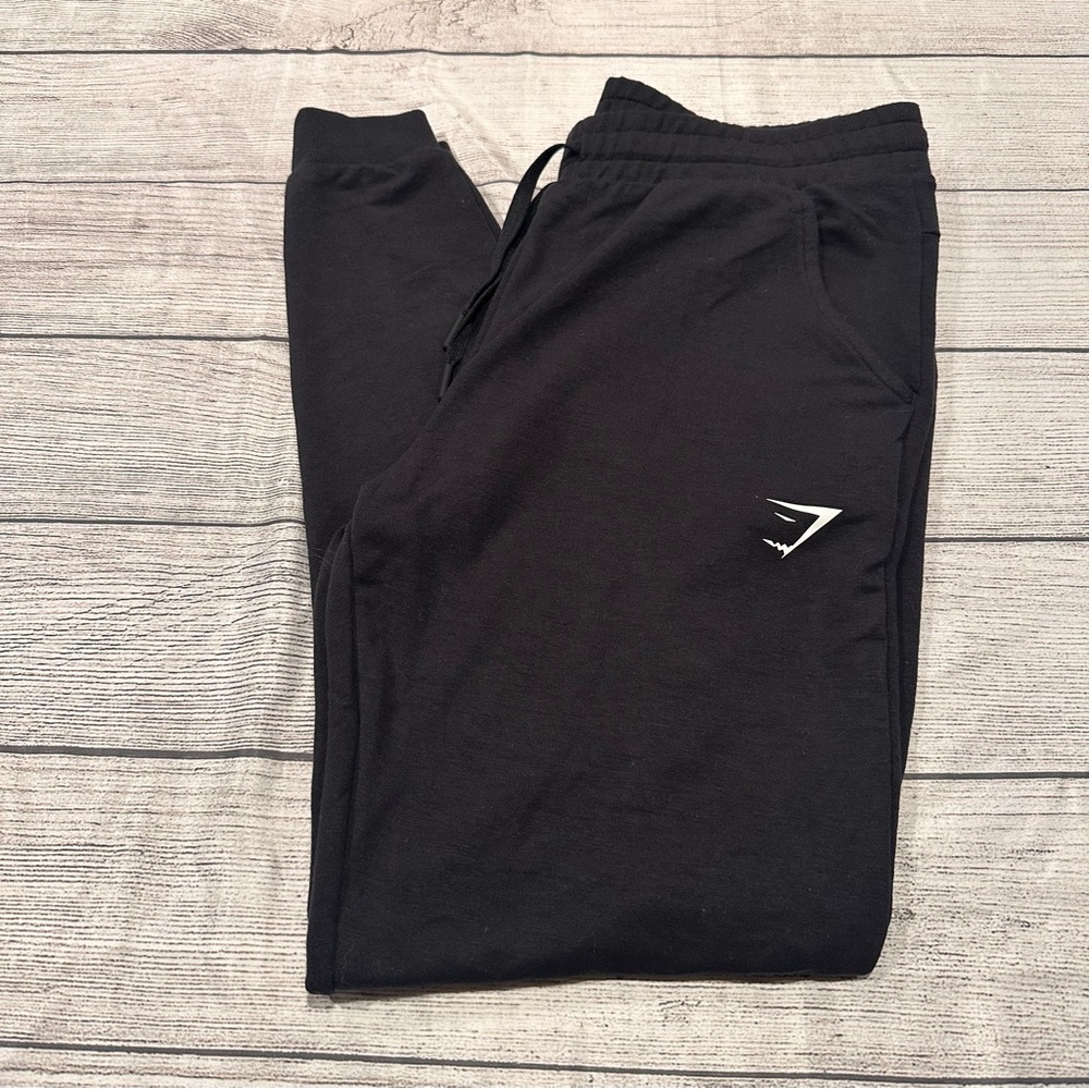 🦈Women’s Gymshark joggers size M🦈